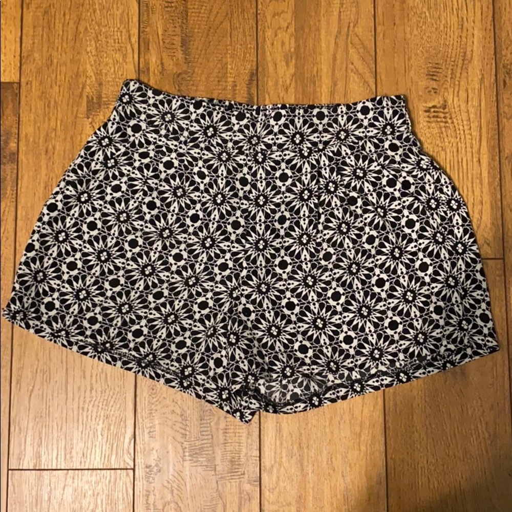 Black and White Print Soft Shorts